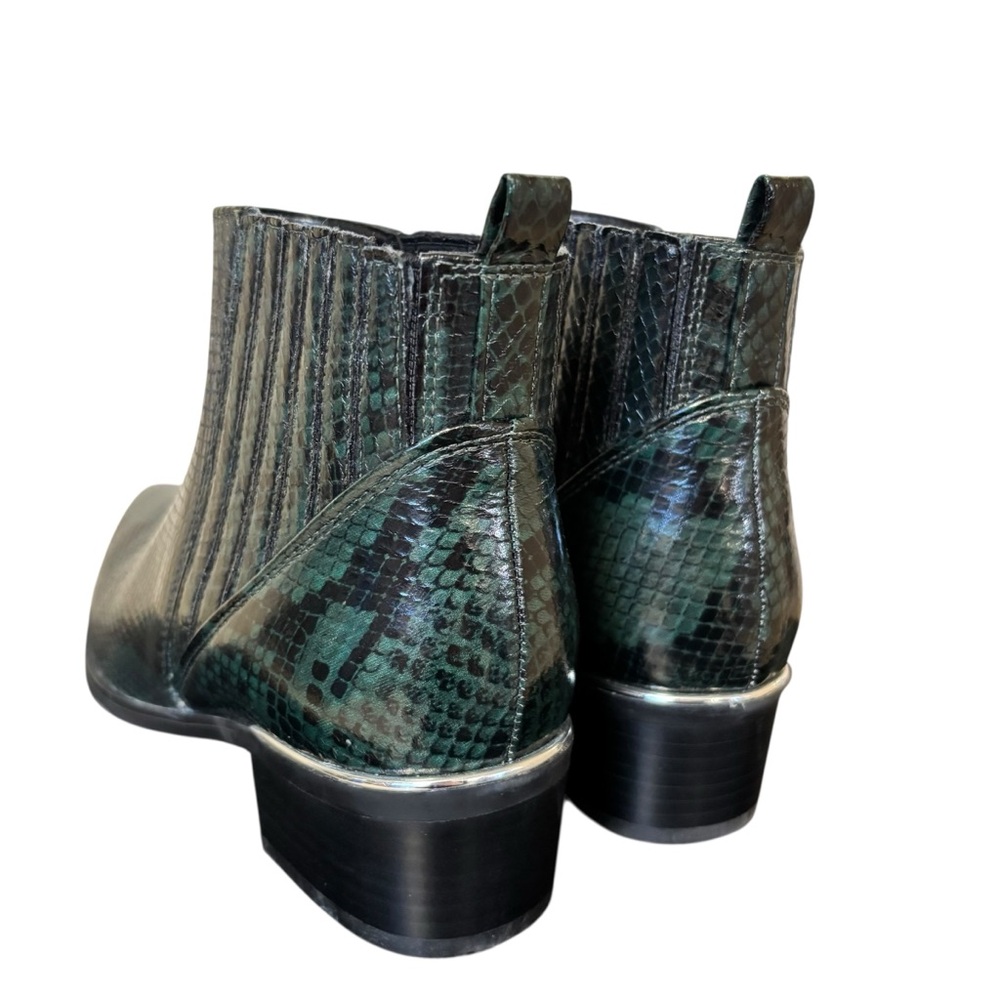 Marc Fisher Chelsea textured green/black snakeskin print pointed toe boots 9 - Picture 4 of 13